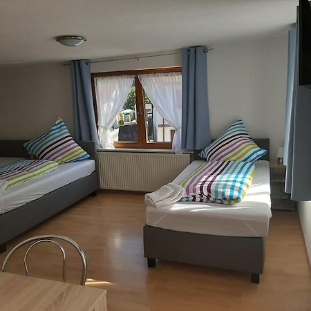 Gaestehaus Pension Waldhorn Weilen unter den Rinnen Экстерьер фото
