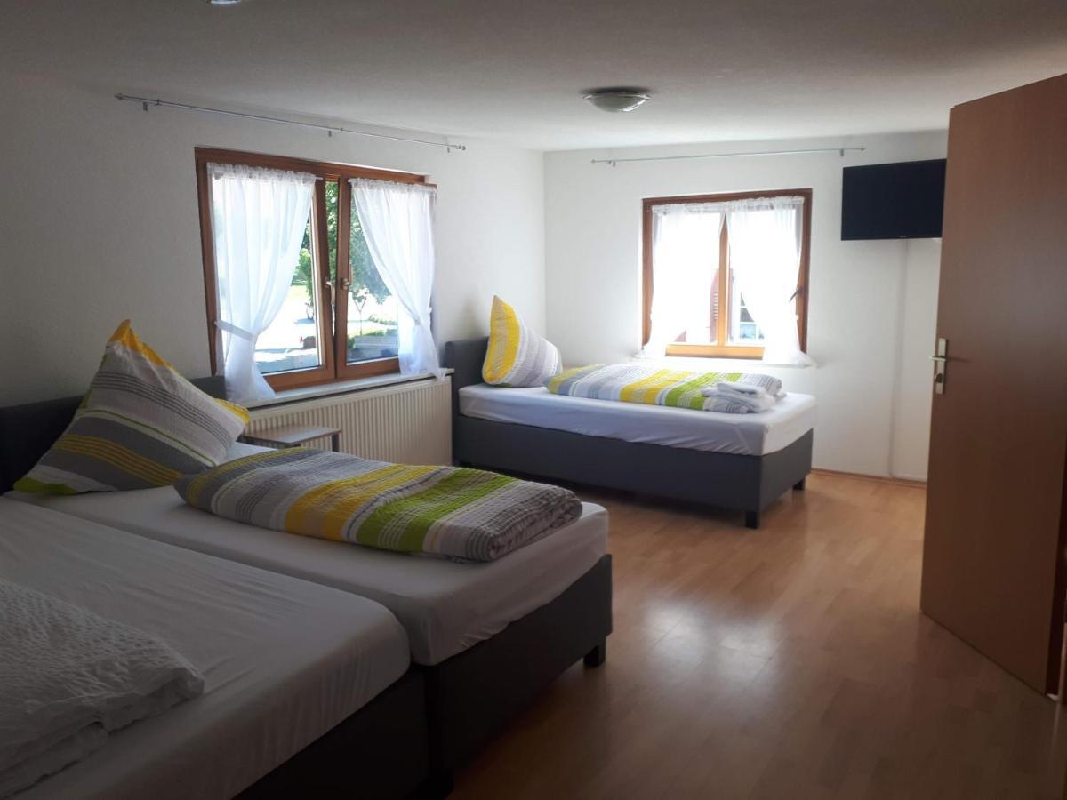 Gaestehaus Pension Waldhorn Weilen unter den Rinnen Экстерьер фото